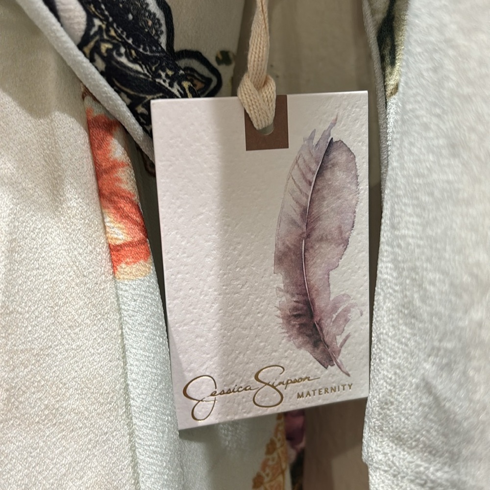 Jessica Simpson Maternity Dress with Feather Tag - Picture 3 of 6